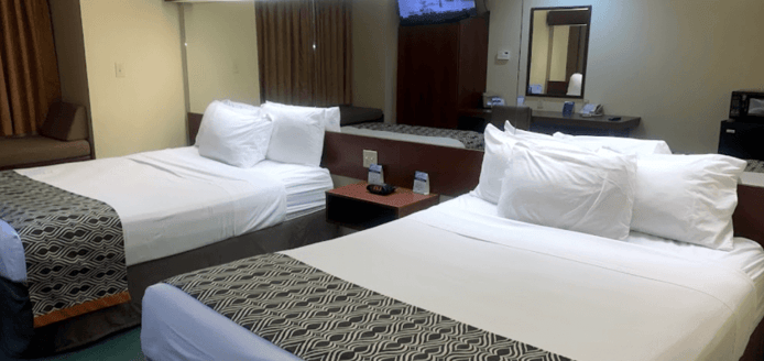 Microtel Suite