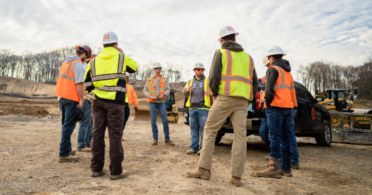 7 Reasons to Work in Construction - Boss Training