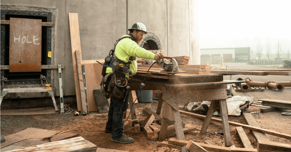 Man using a circular saw