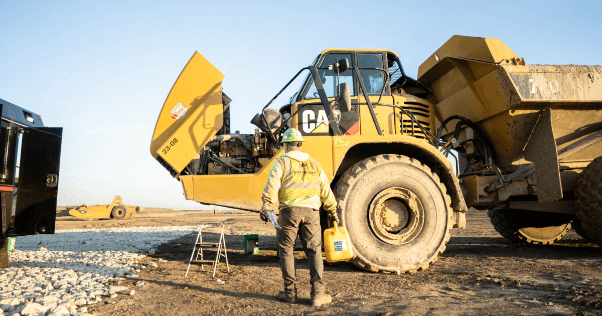 Fuel & Lube Technician Roles Dirt World